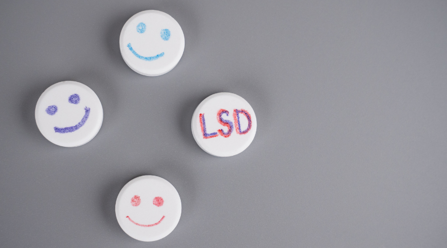 LSD: Een Diepe Duik in de Oorsprong en Productie van een Psychedelische Stof