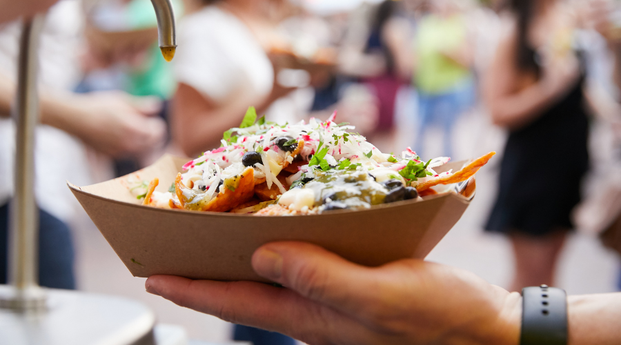 Snacks en Maaltijden die je Moet Proberen bij Festivals