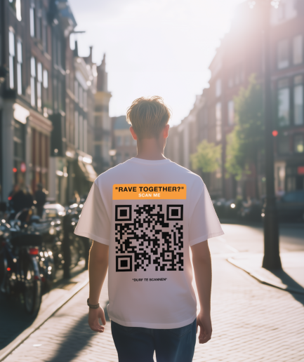 wit oversized qrcode shirt