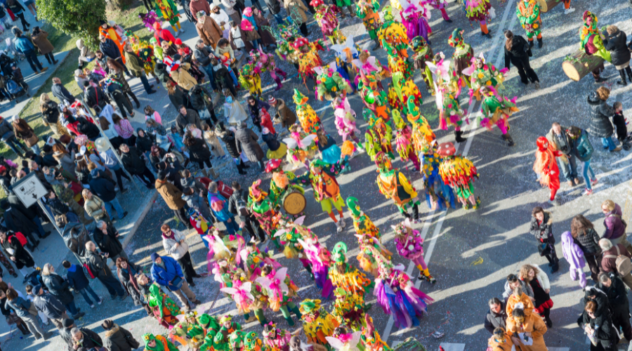 Carnaval parade kleurrijk feest
