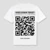 qr-code-wit-shirt-grijs-opvallende-festivalkleding-festivaloutfit-ideeen-festivaloutfit-tips.png