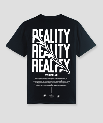 reality-tshirt-excentrieke-outfits-voor-op-een-rave-techno-feest.png