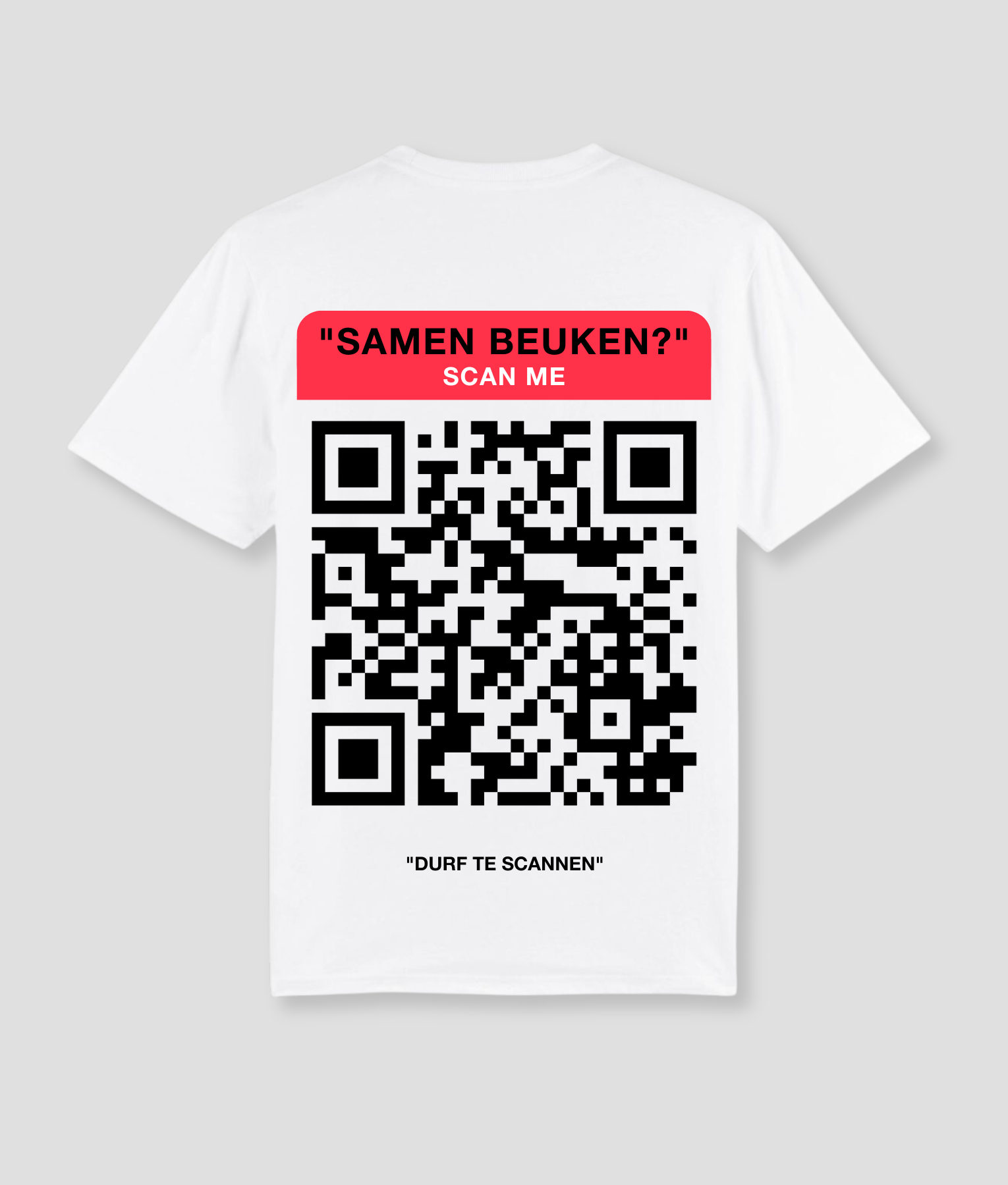 scan-me-wit-tshirt-eigen-qr-code-op-je-tshirt-festival-beste-rave-kleding-beste-festival-kleding.png