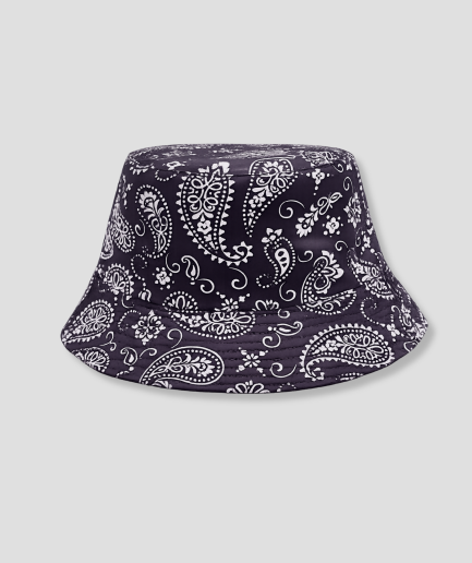 Zwarte bucket hat met witte paisley bandana print