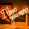 I Love You More oranje neon lamp, de tekst I Love You More in oranje
