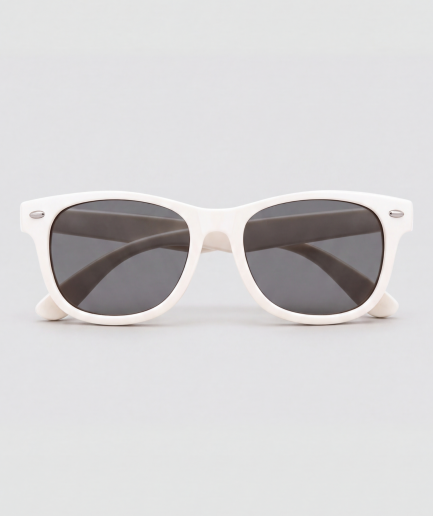 Witte zonnebril, bril met wit montuur en zwart glazen