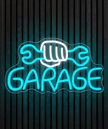 Garage neon lamp met het woord Garage met een vuist en moersleutel in blauw licht