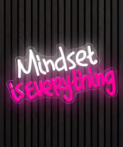 Mindset is everything roze neon lamp met de tekst Mindset is everything in roze licht