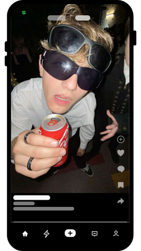 jongen met oversized zonnebril op een feest