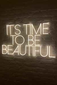 Neon op maat: It's time to be beautiful
